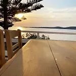 Дом отдыха Lyra Seafront , Paroikia Town Center *