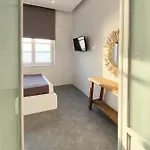 Lyra Seafront , Paroikia Town Center Дом отдыха Парос